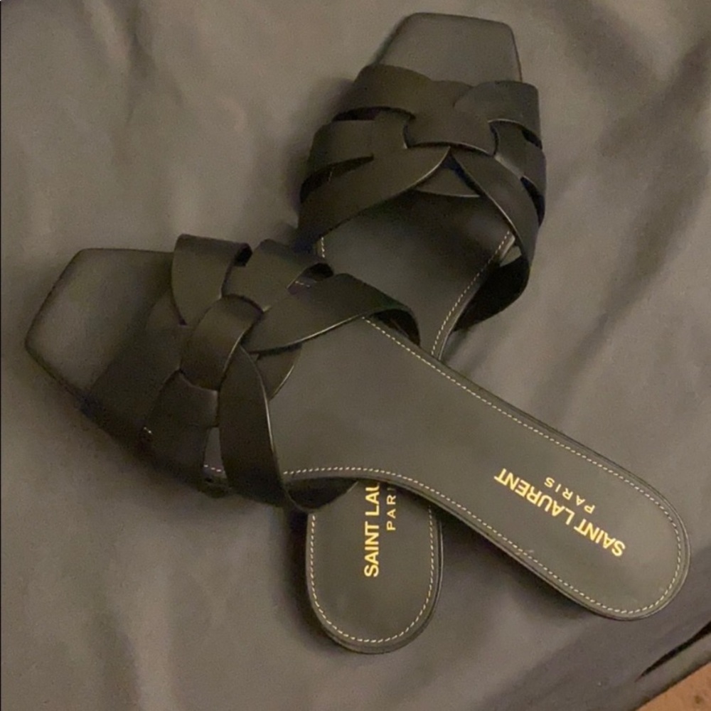 saint laurent tribute sandal flat